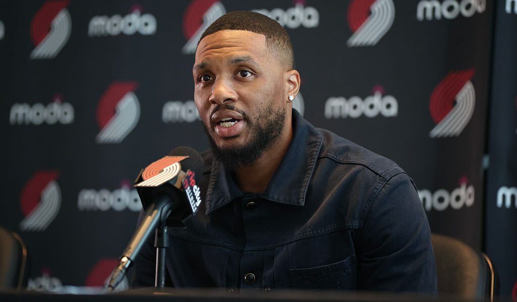 Деміан Ліллард на пресконференції Портленд Трейл Блейзерс у Moda Center, липень 2025