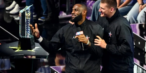 Леброн Джеймс і Нікола Йокіч на NBA All-Star Game 2023