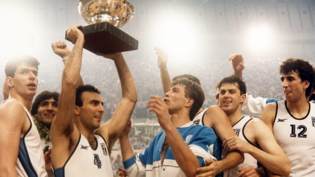 Панайотіс Яннакіс — чемпіон Євробаскету 1987 та 2005 років