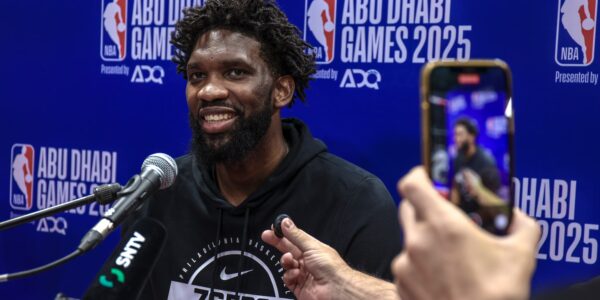 Джоел Ембіід на пресконференції під час Abu Dhabi Games 2025